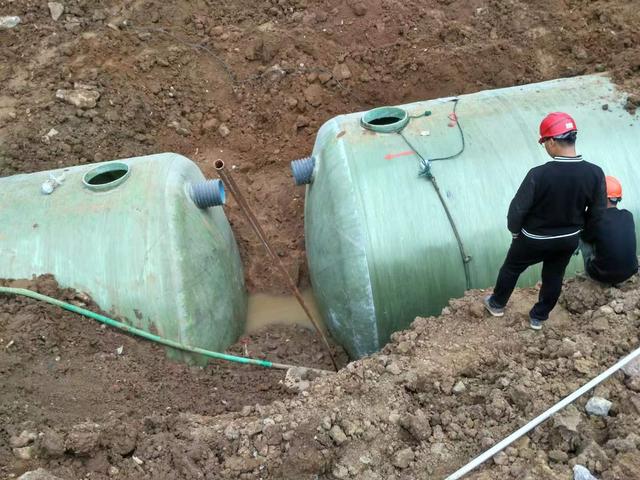 信阳玻璃钢化粪池 环保与实用的完美结合